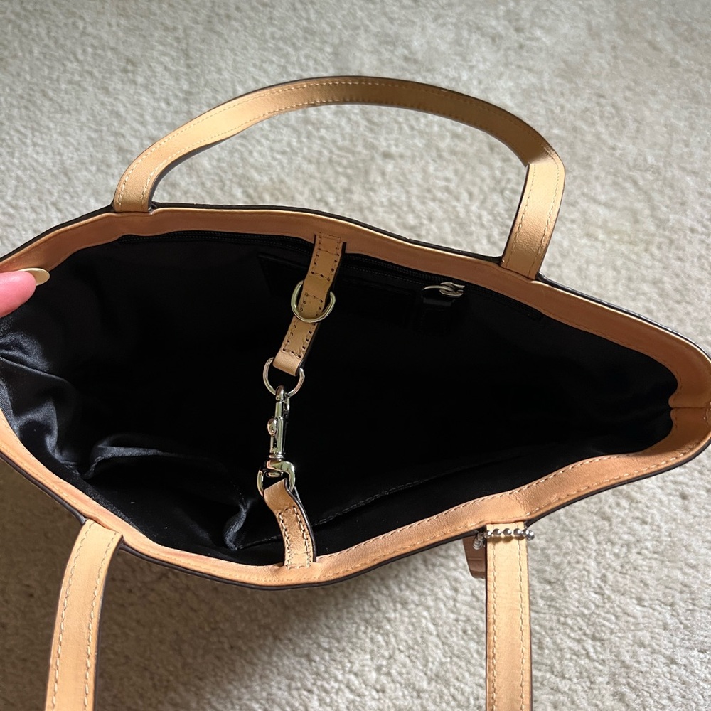 Coach Glossy Black and Tan Tote Bag - Picture 4 of 6